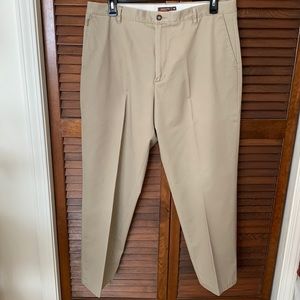 Men’s Khaki Dockers